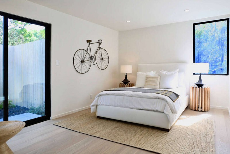 Светлый просторный дом, расположенный в Пасадене, штат Калифорния