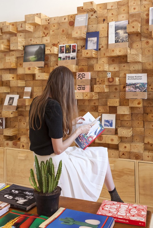 Уникальная библиотека Casa Bosques в Мехико