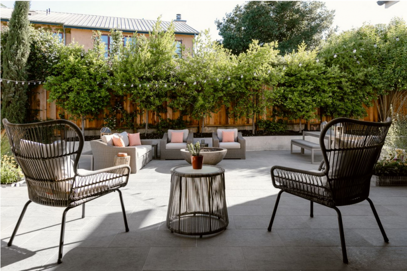 Современный фермерский дом в Сент-Хелине, Калифорния