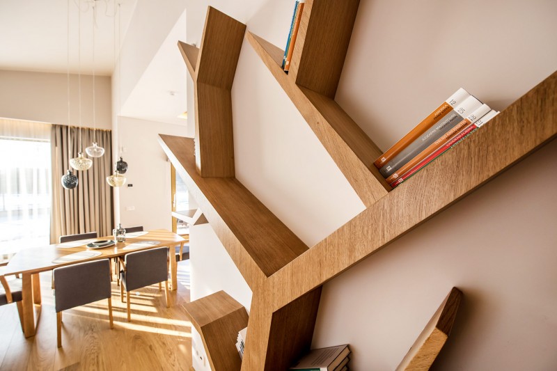 Гармоничный интерьер дома в Вильнюсе, оформленный в теплой цветовой гамме