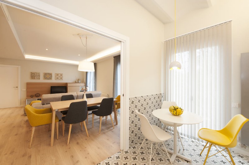 Интерьер просторной квартиры в Барселоне Интерьер просторной квартиры в Барселоне