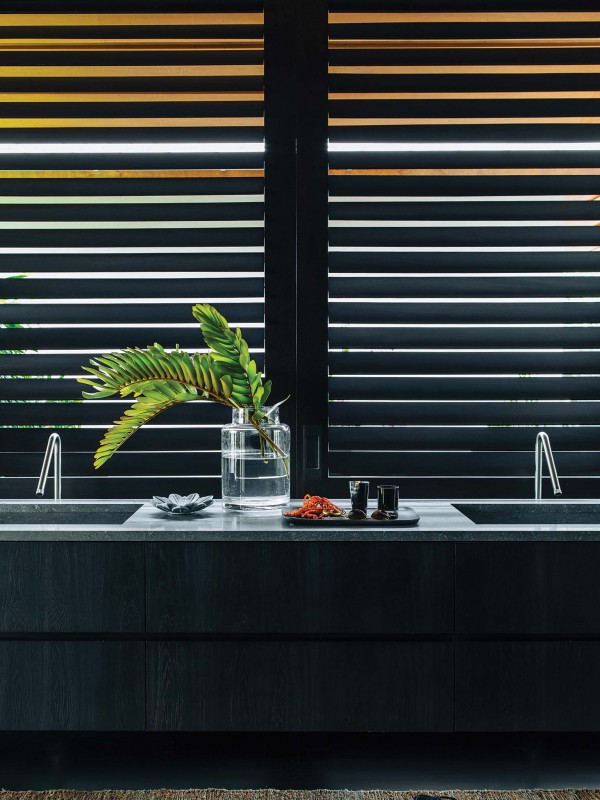 Стильный интерьер небольшой виллы