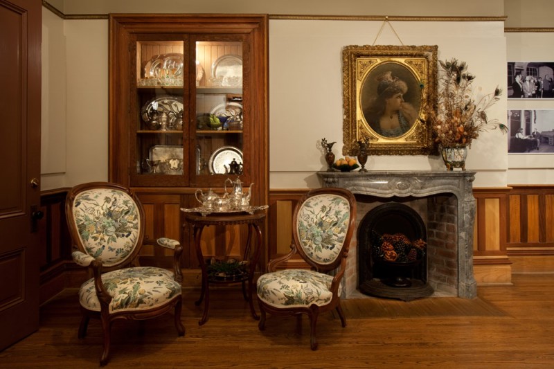 Интерьер усадьбы 1876 года постройки Интерьер усадьбы 1876 года постройки