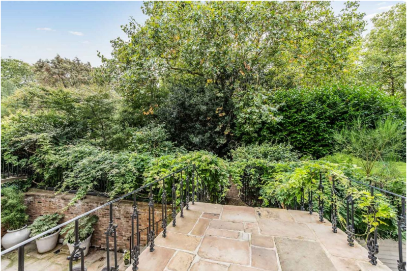 Интерьер уютного таунхауса