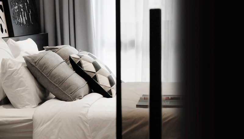 Межкомнатные перегородки из стекла в компактной малазийской квартире