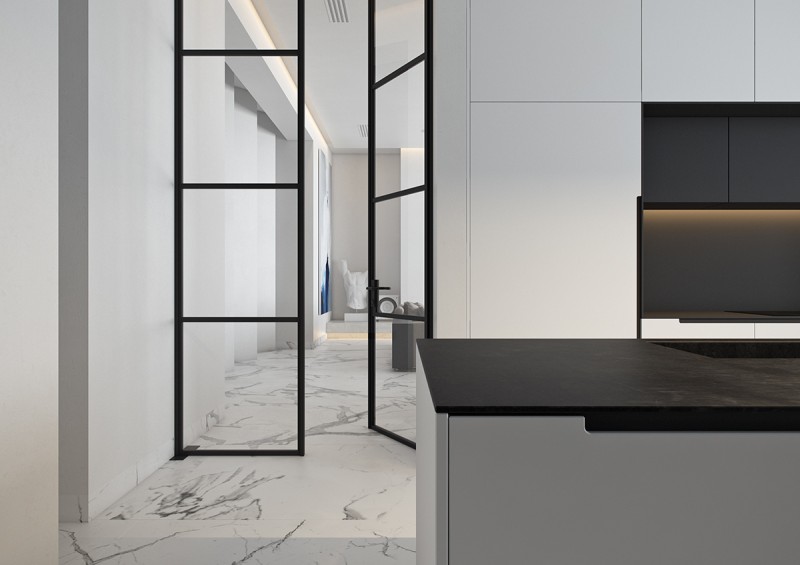 Панорамные окна в доме у моря