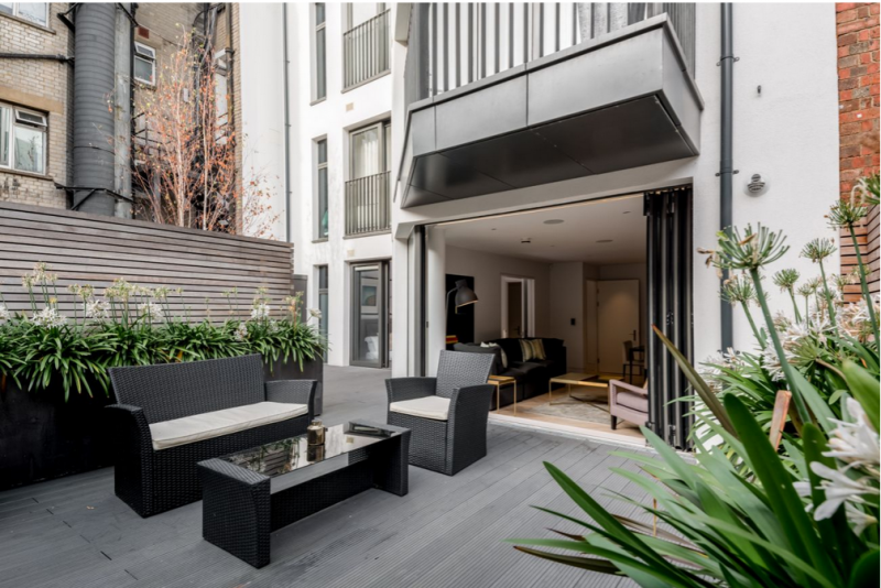 Монохромный интерьер квартиры в Лондоне Монохромный интерьер квартиры в Лондоне