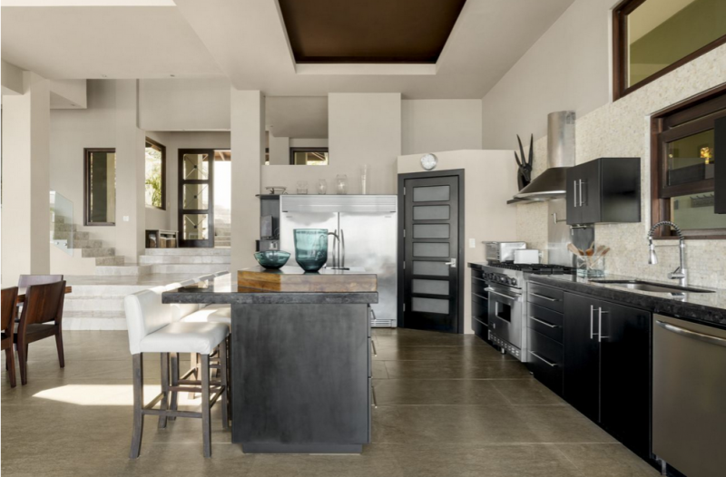 Тропическая вилла, построенная на скале среди джунглей в Коста-Рике Тропическая вилла, построенная на скале среди джунглей в Коста-Рике