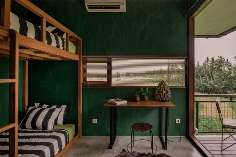 Вилла в стиле "лофт" с роскошным фоном тропических джунглей на Бали Вилла в стиле "лофт" с роскошным фоном тропических джунглей на Бали