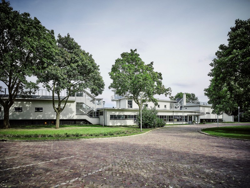 Бывшая авиабаза в Нидерландах, превращенная в дизайнерскую студию