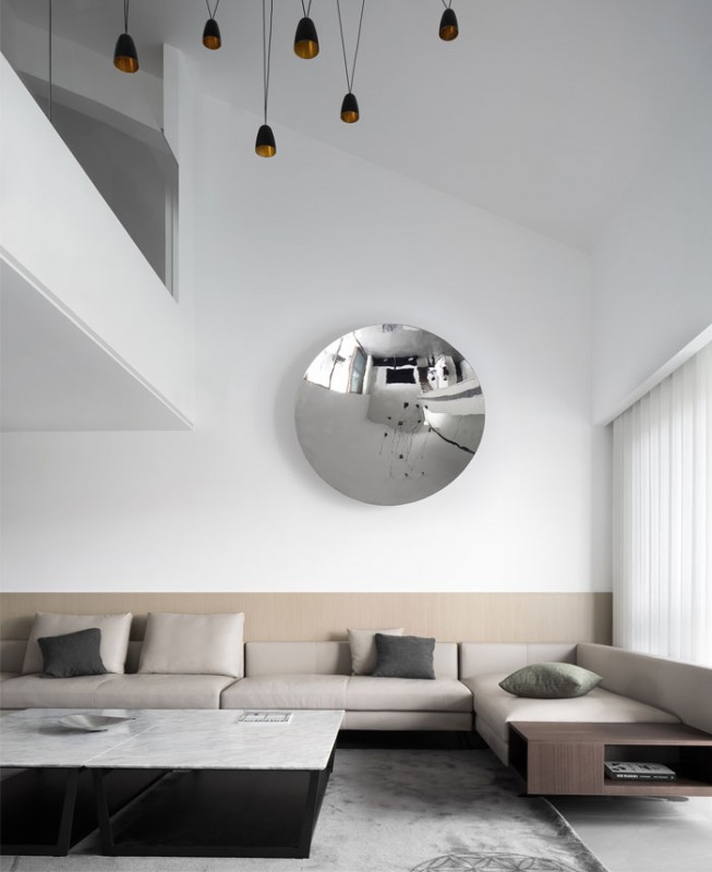 Интерьер мансардной квартиры в Шаньтоу, провинция Гуандун, Китай Интерьер мансардной квартиры в Шаньтоу, провинция Гуандун, Китай