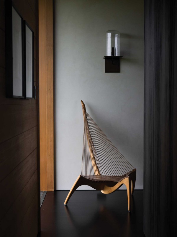 Стильный интерьер небольшой виллы