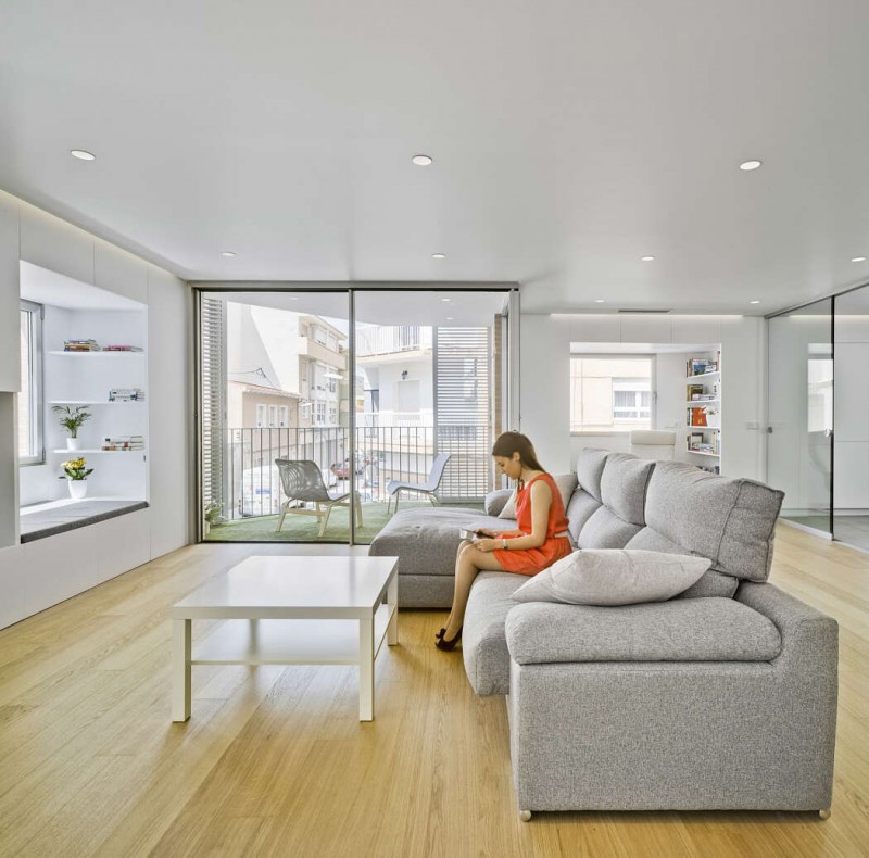 Светлые апартаменты для молодой семьи в Испании