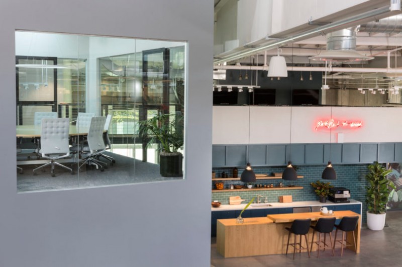 Штаб-квартира стартапа Dollar Shave Club в Марина-дель-Рей, Лос-Анджелес