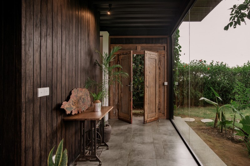 Вилла в стиле "лофт" с роскошным фоном тропических джунглей на Бали Вилла в стиле "лофт" с роскошным фоном тропических джунглей на Бали