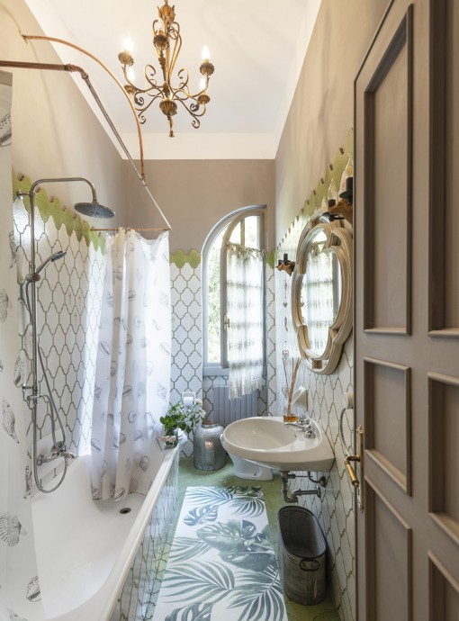 Небольшой отель La Maison Gatta в коммуне Понкаале, Италия