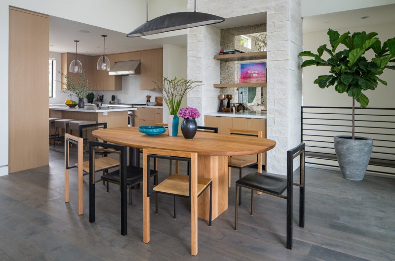 Нейтральная палитра мягких тонов и фактур в интерьере резиденции в Санта-Монике, Калифорния