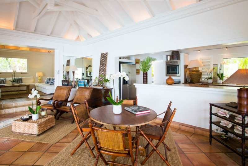 Классический карибский шик в интерьере виллы в Сен-Бартелеми, Франция