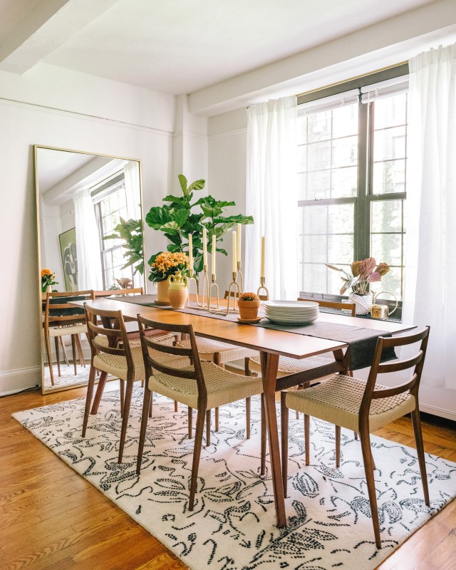 Интерьер просторной светлой квартиры в Челси, Нью-Йорк Интерьер просторной светлой квартиры в Челси, Нью-Йорк