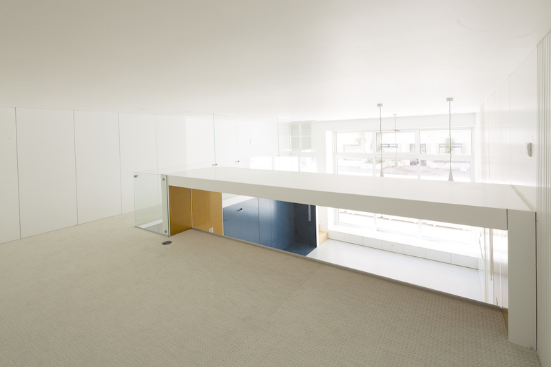 Обстановка квартиры, созданная при помощи двух ярких модулей