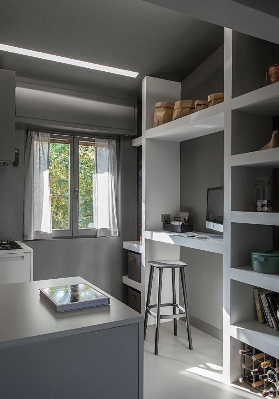 Строгий дизайн небольшой мансардной квартиры Строгий дизайн небольшой мансардной квартиры