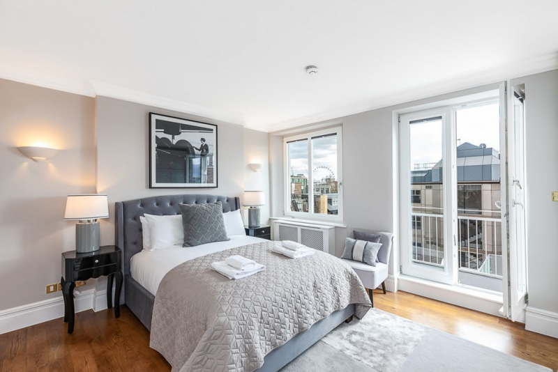 Интерьер квартиры в неоклассическом стиле Интерьер квартиры в неоклассическом стиле