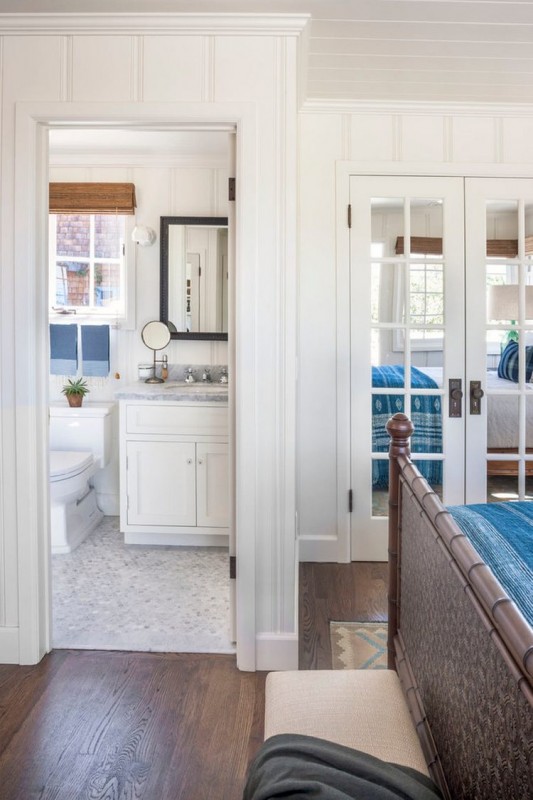 Очаровательный маленький коттедж с антикварными деталями в Лагуна-Бич, Калифорния