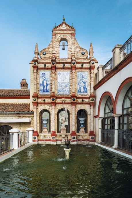 Резиденция дизайнера Мануэля Моралеса де Жодара в Касалья-де-ла-Сьерра, Испания