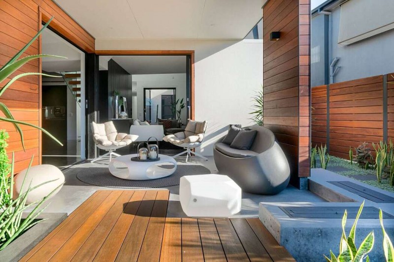 Двухэтажный дом в австралийском Ньюкасле Двухэтажный дом в австралийском Ньюкасле