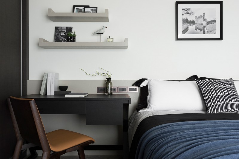 Интерьер в серых тонах с яркими акцентами Интерьер в серых тонах с яркими акцентами