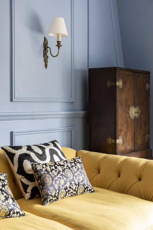 Яркие апартаменты в неоклассическом стиле