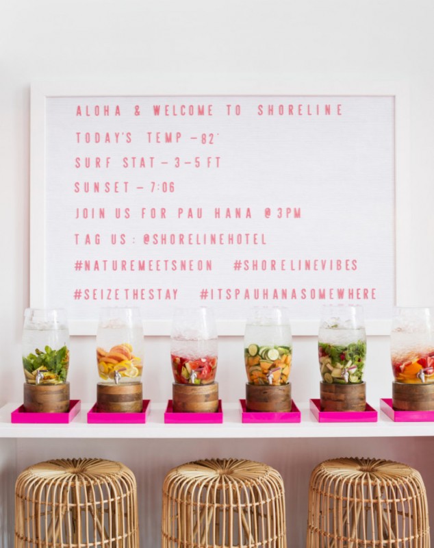 Неоновые цвета в интерьере отеля Shoreline Hotel Waikiki 4* на острове Оаху, Гавайи Неоновые цвета в интерьере отеля Shoreline Hotel Waikiki 4* на острове Оаху, Гавайи