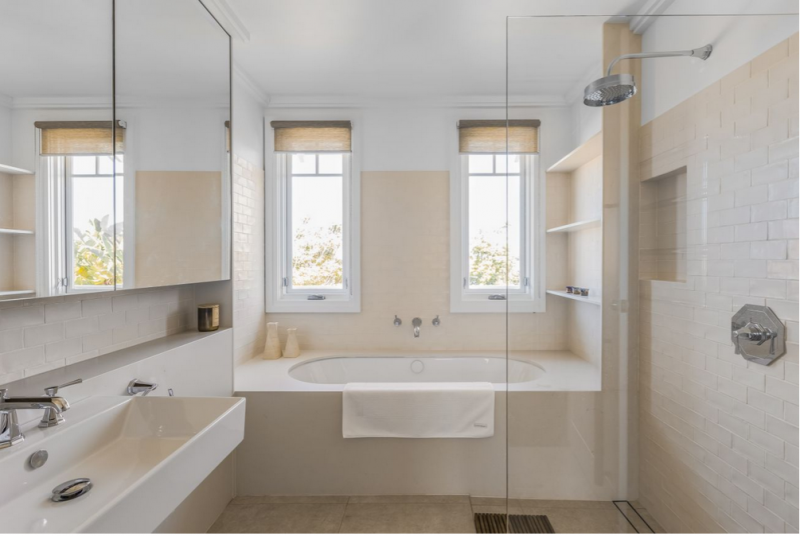 Семейная резиденция с четырьмя спальнями в Сиднее