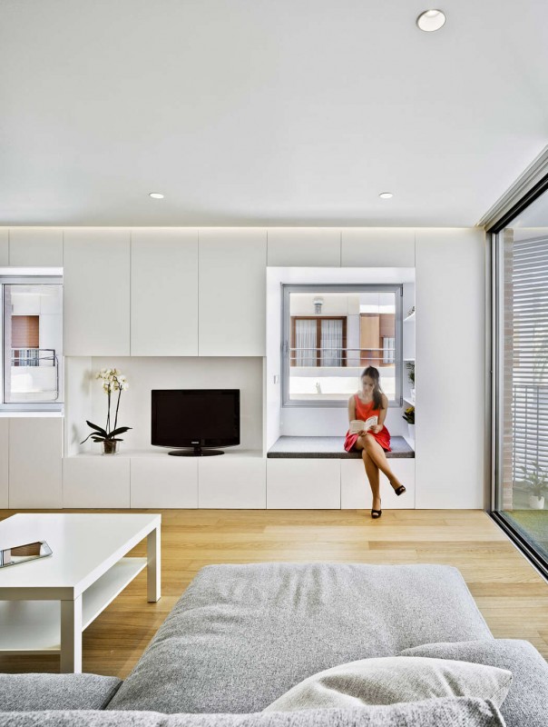 Светлые апартаменты для молодой семьи в Испании