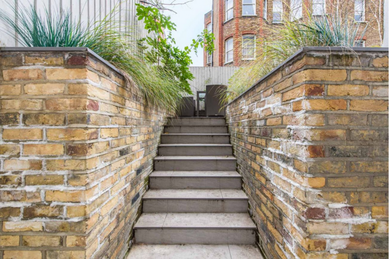 Отремонтированный викторианский дом в районе Кенсингтон в Лондоне