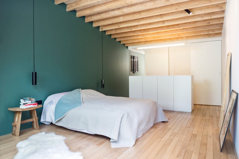 Светлый интерьер с контрастной отделкой в бельгийском коттедже Светлый интерьер с контрастной отделкой в бельгийском коттедже