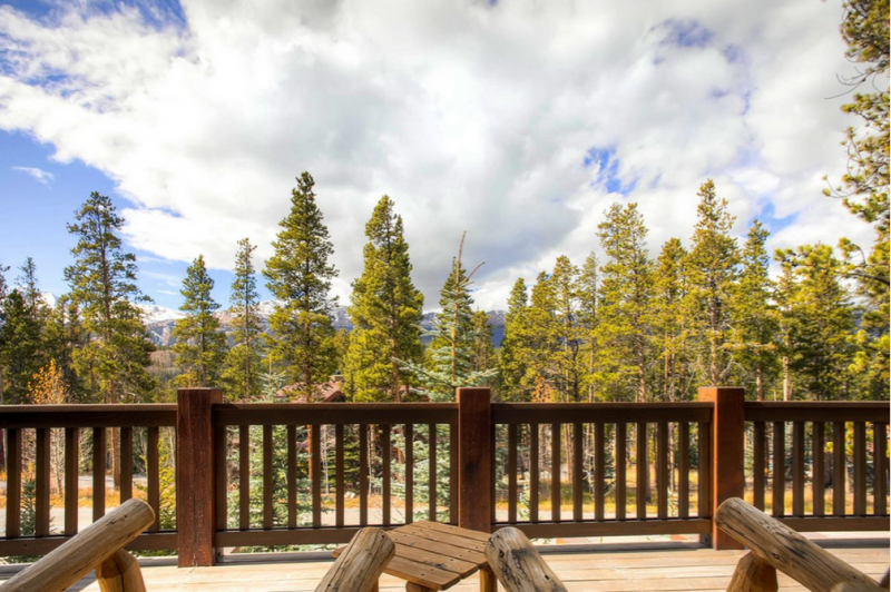 Бревенчатый дом в Брекенридже, Колорадо Бревенчатый дом в Брекенридже, Колорадо