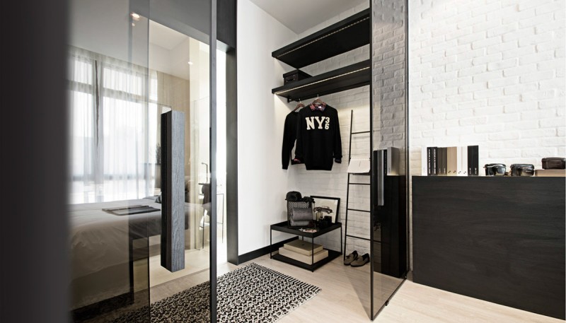 Межкомнатные перегородки из стекла в компактной малазийской квартире