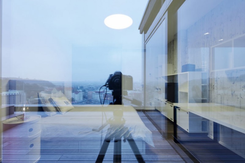 Пентхаус на вершине здания с полностью стеклянным фасадом в Праге Пентхаус на вершине здания с полностью стеклянным фасадом в Праге