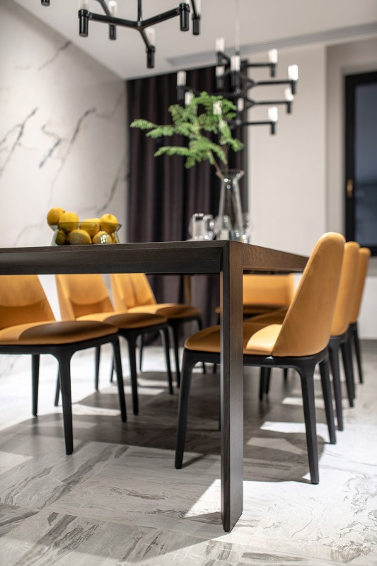 Пентхаус с многофункциональными пространствами и уникальной винтовой лестницей Пентхаус с многофункциональными пространствами и уникальной винтовой лестницей