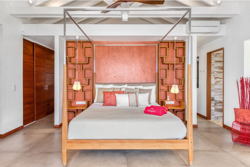 Впечатляющая вилла на берегу океана на острове Сен-Мартен Впечатляющая вилла на берегу океана на острове Сен-Мартен