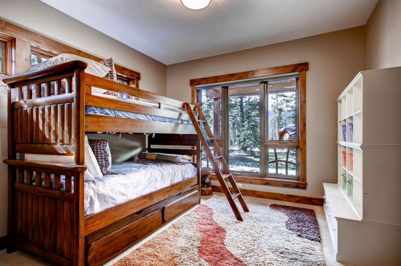 Бревенчатый дом в Брекенридже, Колорадо Бревенчатый дом в Брекенридже, Колорадо