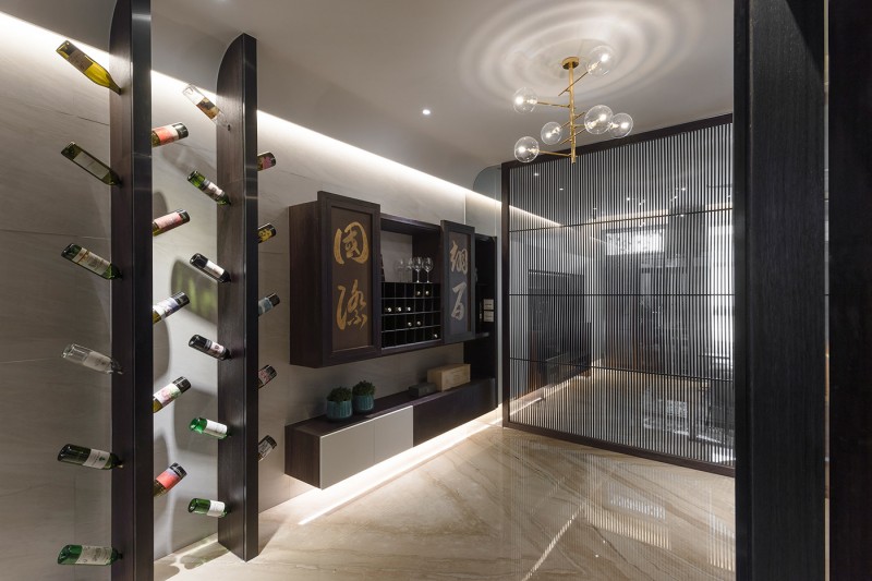 Контрастный интерьер Контрастный интерьер