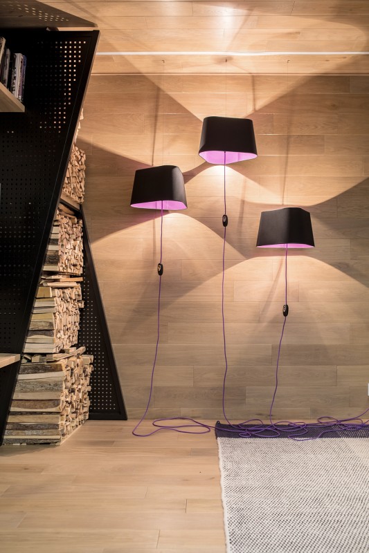 Необычные элементы декора и система освещения в загородном доме Необычные элементы декора и система освещения в загородном доме