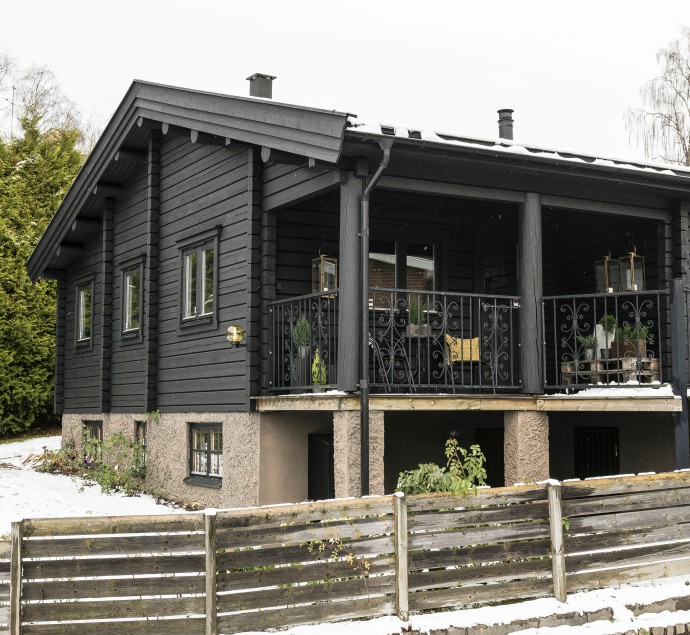 Бревенчатый дом в Буросе, Швеция