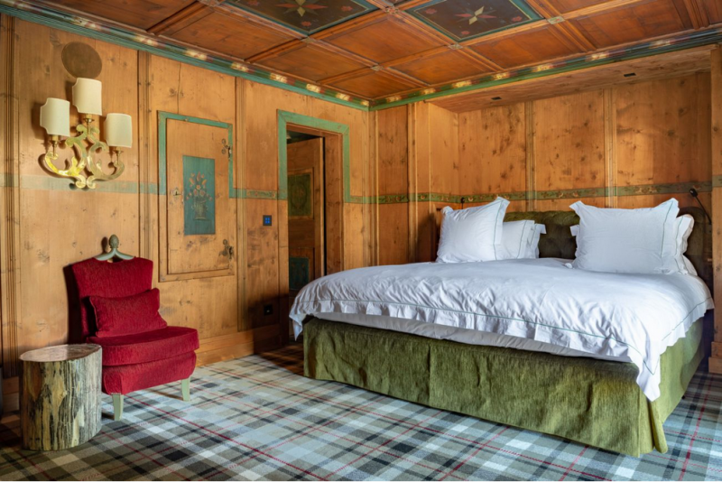 Просторное шале в деревне Гштад, Швейцария Просторное шале в деревне Гштад, Швейцария