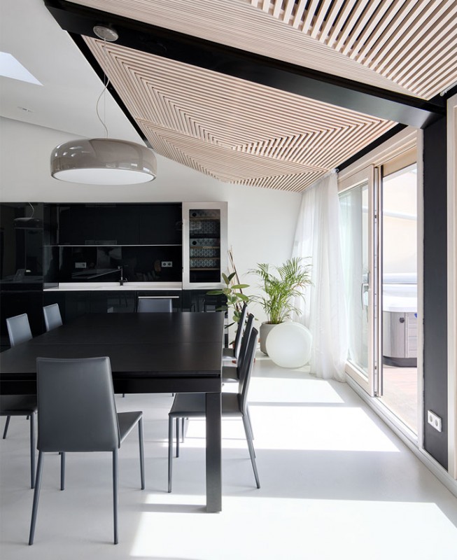 Открытая планировка просторной квартиры в Белграде