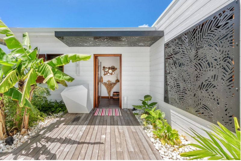 Впечатляющая вилла на берегу океана на острове Сен-Мартен Впечатляющая вилла на берегу океана на острове Сен-Мартен