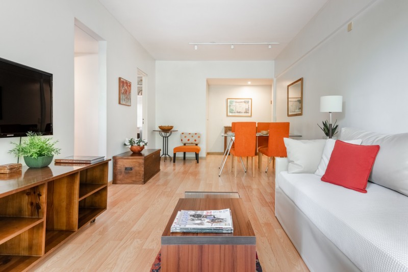 Интерьер комфортабельных апартаментов в Палермо