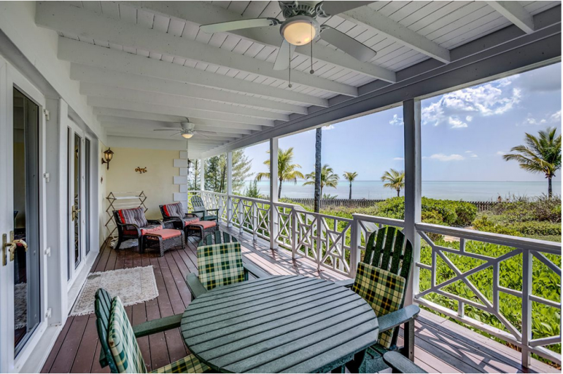 Классический багамский пляжный дом